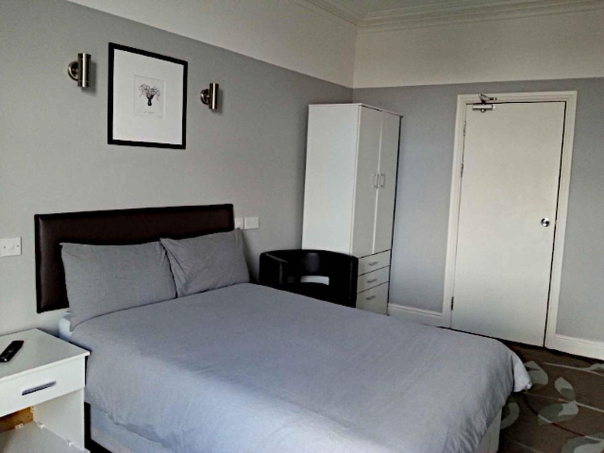 Melrose Abbey Guesthouse Liverpool Bilik gambar